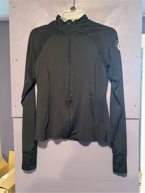Black Craft black bat zip-up jacket in size M